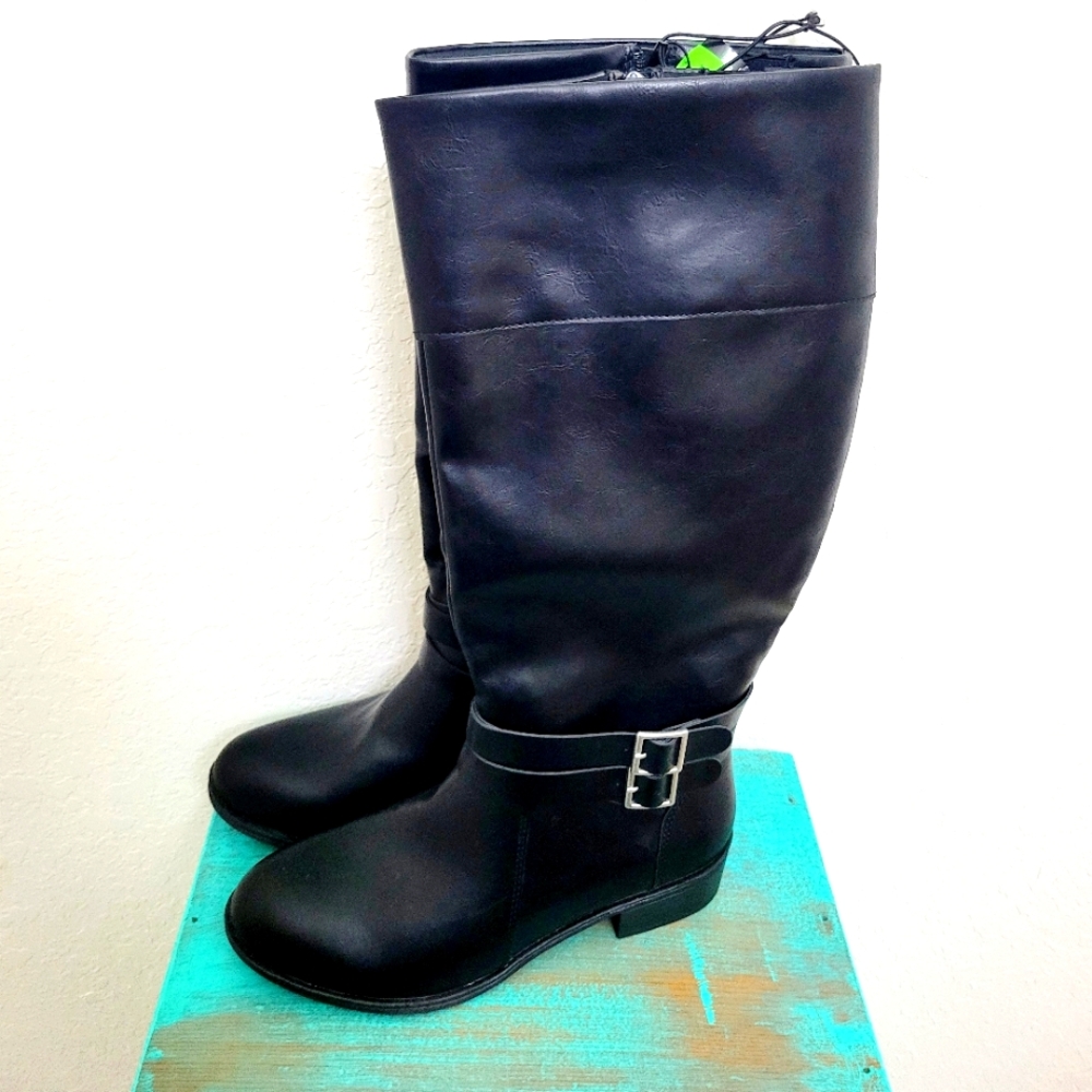 NWT Size 10 Boots